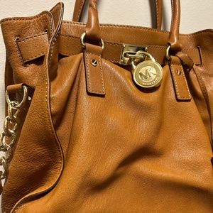 Michael Kors Tan leather purse